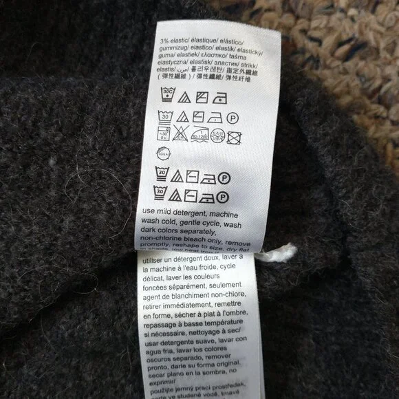 Sweater - Picture 4 of 5